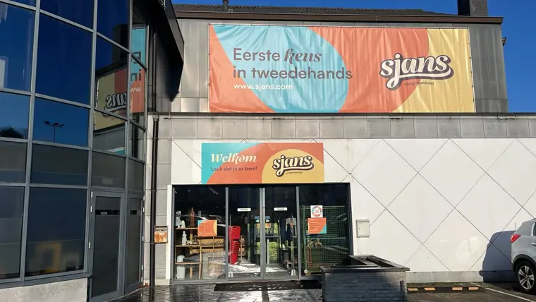 Sjans Kringloopwinkel - Putte - Putte, België (2/3)