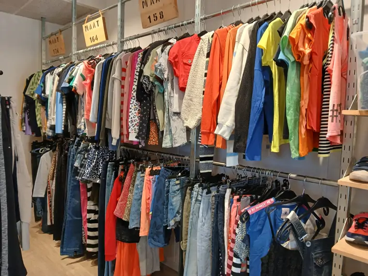 Stichting Kinderkledingbeurs - Eerbeek (3/5)