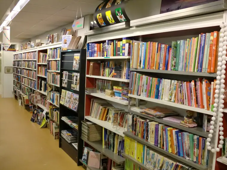 Stichting Kringloop Herenstraat 63 - Voorhout (18/21)