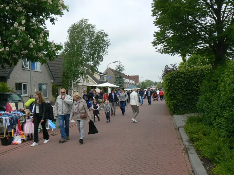 Straatmarkt Noord-Scharwoude (1/2)