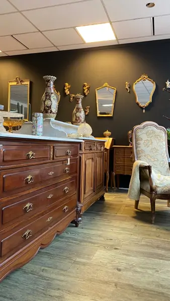 Flashback Furniture Vintage & Antique - Valkenswaard (2/16)