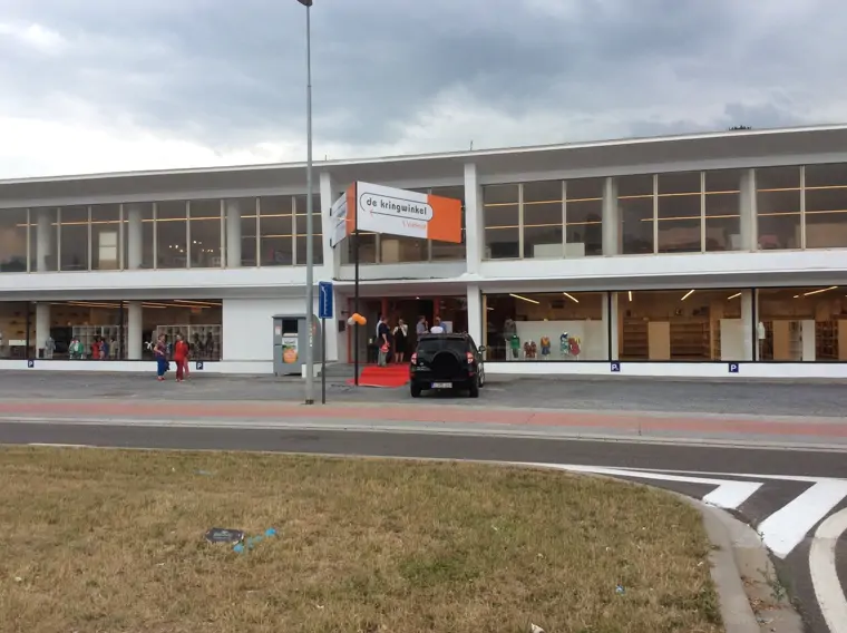 Kringwinkel Ninove (12/12)
