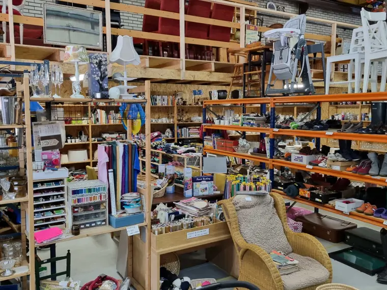 TeJou Kringloopwinkel en Dagbesteding - Bitgum (16/16)