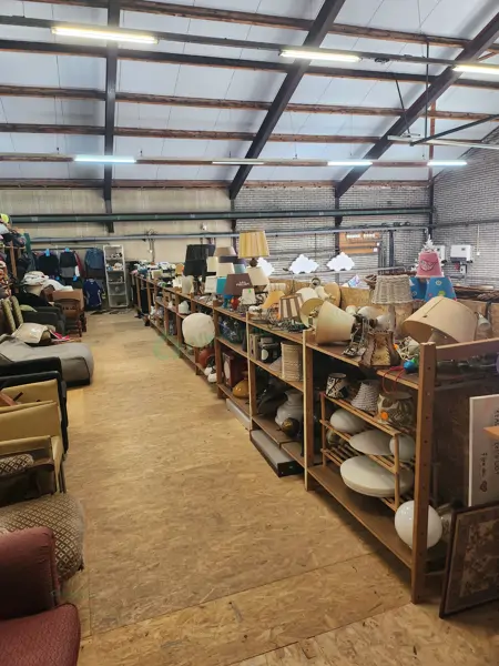 TeJou Kringloopwinkel en Dagbesteding - Bitgum (3/16)