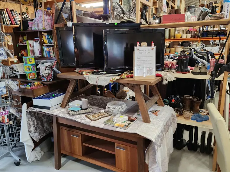 TeJou Kringloopwinkel en Dagbesteding - Bitgum (11/16)