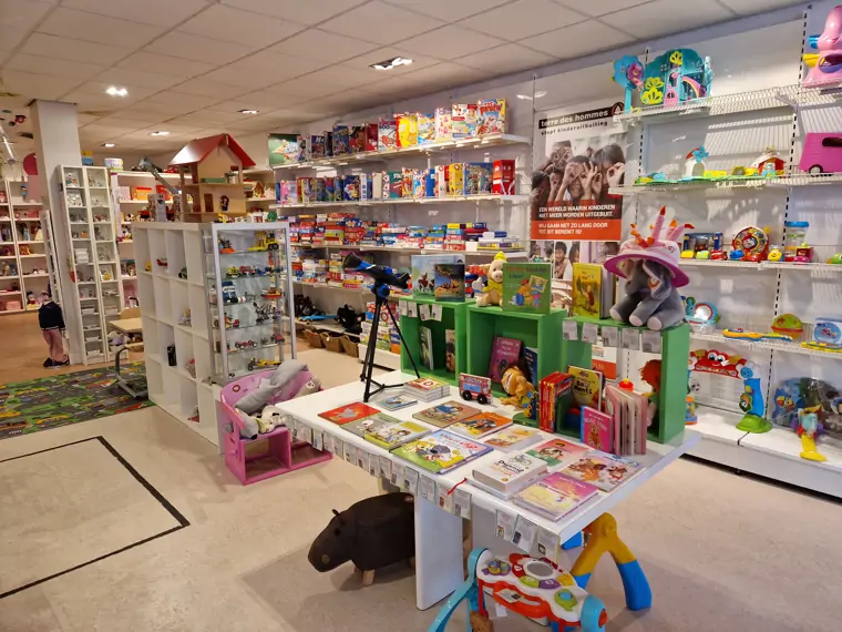 Terre des Hommes winkel ’t Druppeltje - Bergen op Zoom (3/3) Terre des Hommes winkel ’t Druppeltje - Bergen op Zoom (3/3)