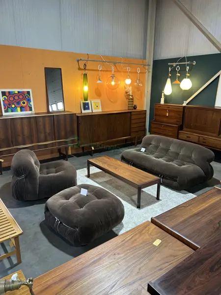 T&T Antiques - Hoogeveen (2/19)