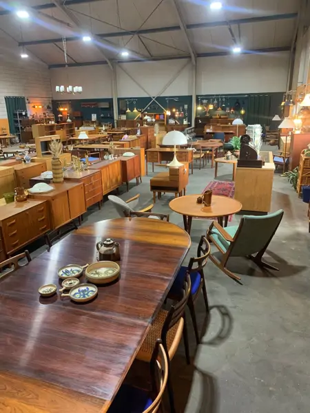 T&T Antiques - Hoogeveen (12/19)