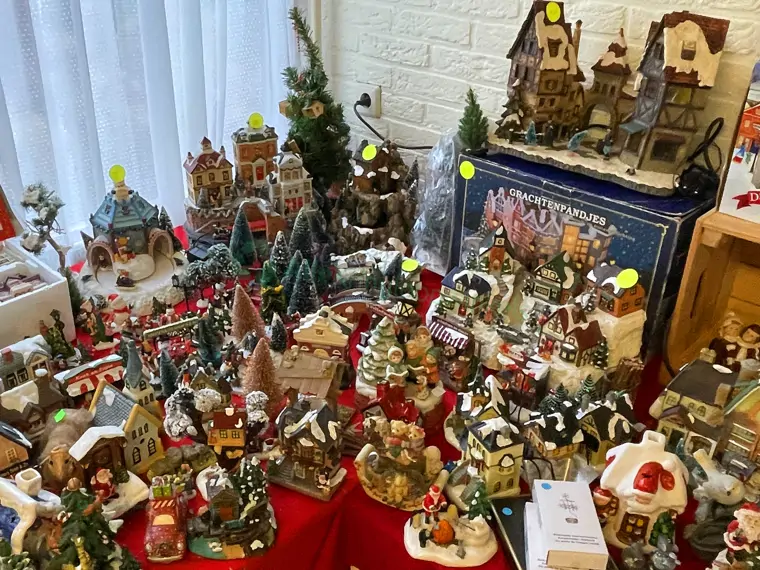 Verkoop van Kerstartikelen - Sassenheim (2/4)